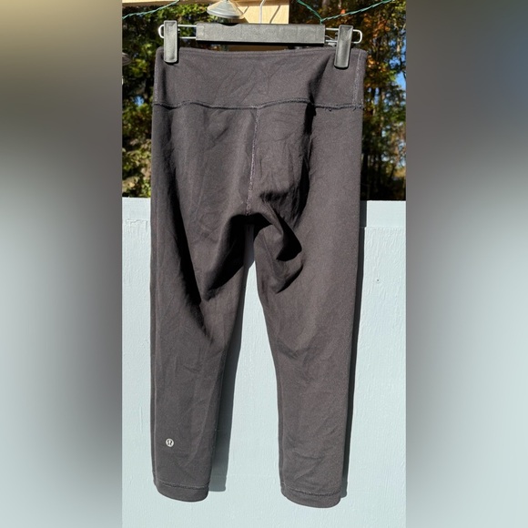 Lululemon Reversible Wunder Under Leggings Size 4 Mauve Black Crop - Picture 6 of 7